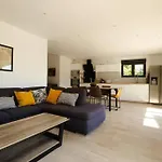 Maudroume Villa *