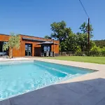 Maudroume Villa *