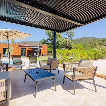 Вилла Maudroume *